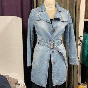 GAP distressed denim trenchcoat women’s size 8